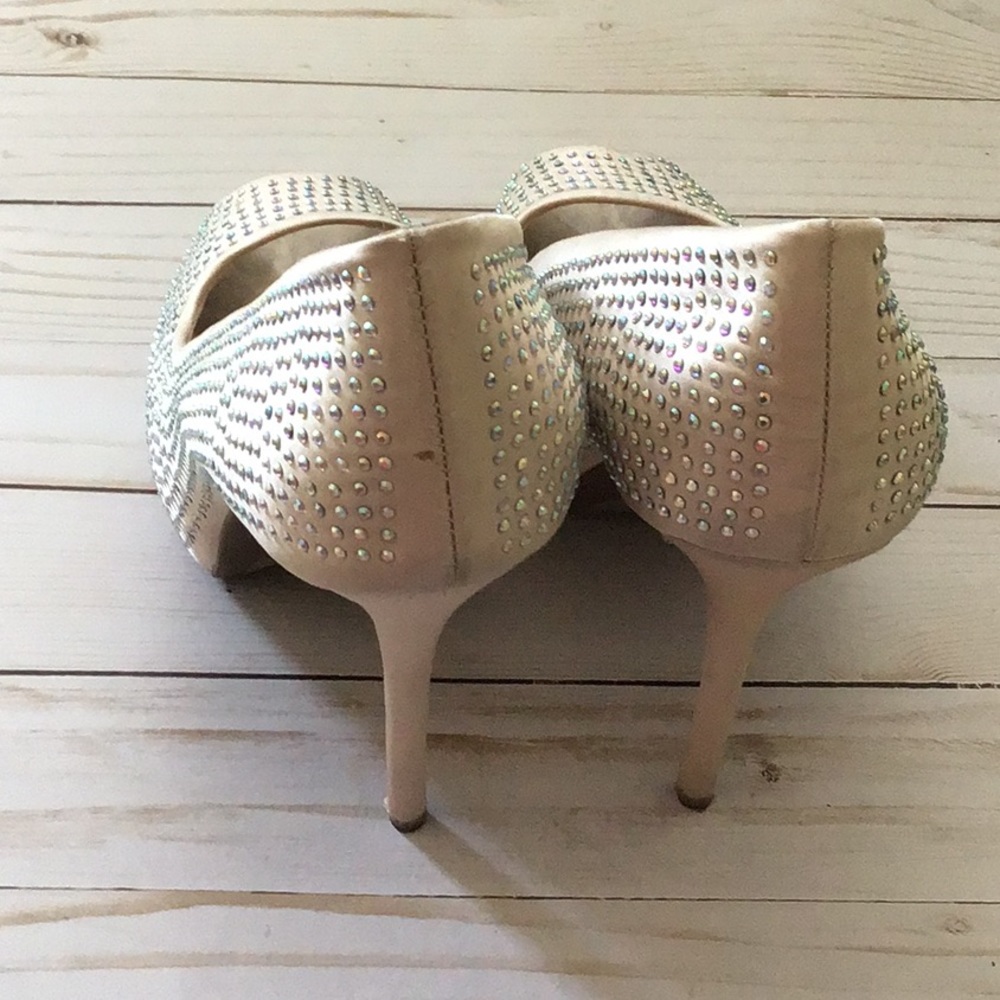 Shoes - Picture 2 of 3